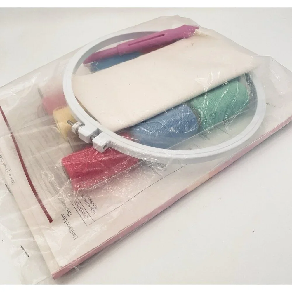 Dial-A-Loop Needle Punch Embroidery Starter Pak Hoop Yarn Spools 15 Designs